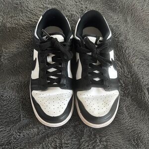 Nike women’s panda dunks 7.5